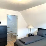 Modernes & Zentral Gelegenes Mit Garten Und Parkplatz *