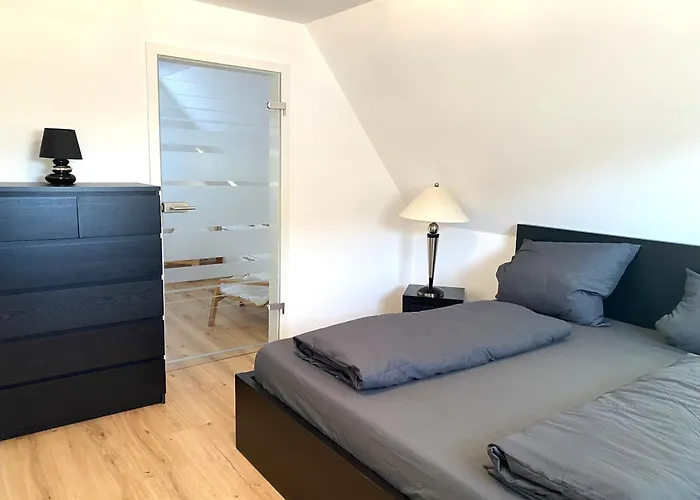 Modernes & Zentral Gelegenes Mit Garten Und Parkplatz